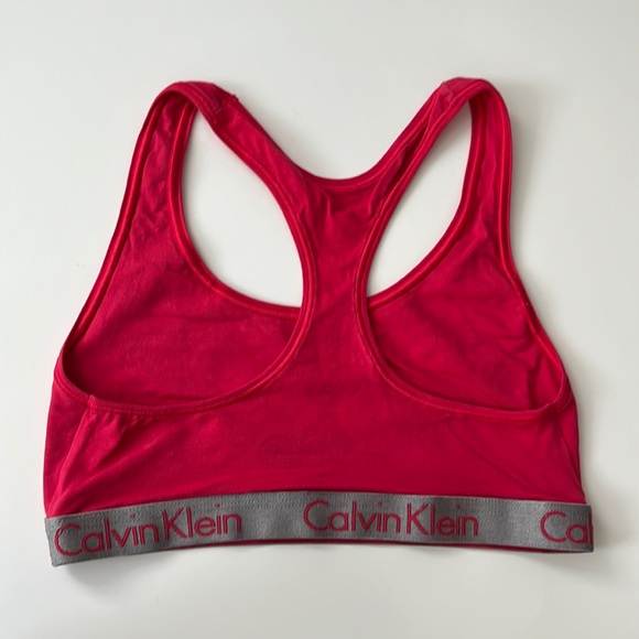 Calvin Klein - Picture 2 of 2